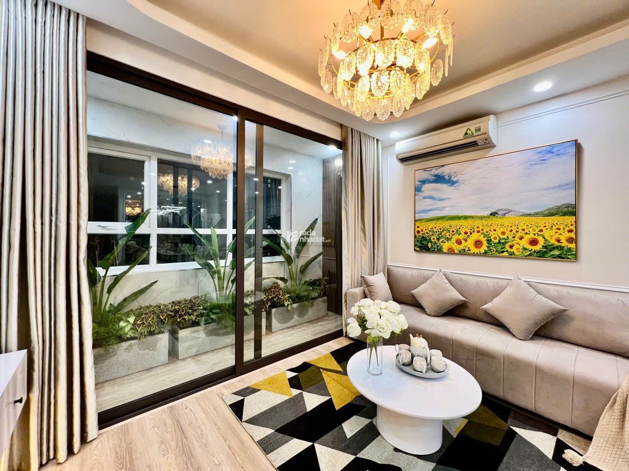Bán chung cư C2 Xuân Đỉnh - Ngoại Giao Đoàn, 71m2, 2PN, giá 3,7 tỷ, full đồ ở được luôn, LH ngay