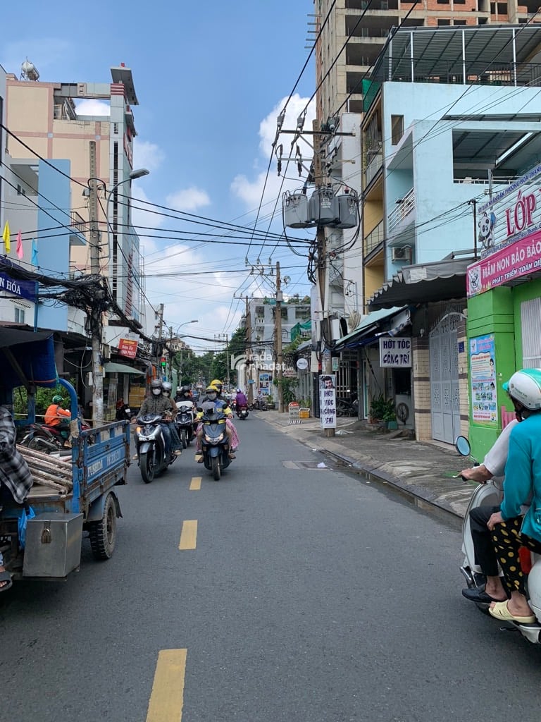 Trịnh Đình Trọng , phường Tân Phú (Hoà Thạnh Tân Phú cũ)  