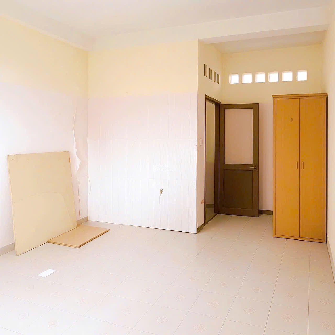 BÁN NHÀ CŨ HẺM XE HƠI TRƯỜNG CHINH, QUẬN TÂN BÌNH, DT 4 x 16.7 m, 3 TẦNG, GIÁ 10.5 TỶ