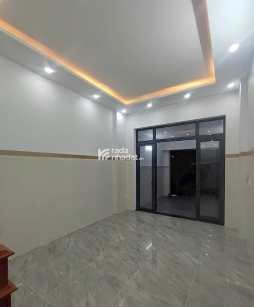 CHO THUÊ NHÀ MẶT TIỀN, MỚI ĐẸP, GIÁP KDC SÔNG ĐÀ, 1 TRỆT 3 LẦU, 4PN, SÂN XE HƠI, 16TR.