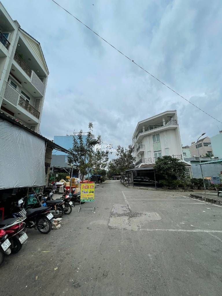 BÁN ĐẤT KẾ CHỢ BÌNH ĐIỀN QUẬN 8 140M2 9.X TỶ 7.5X20M BÌNH HƯNG HXH 10M