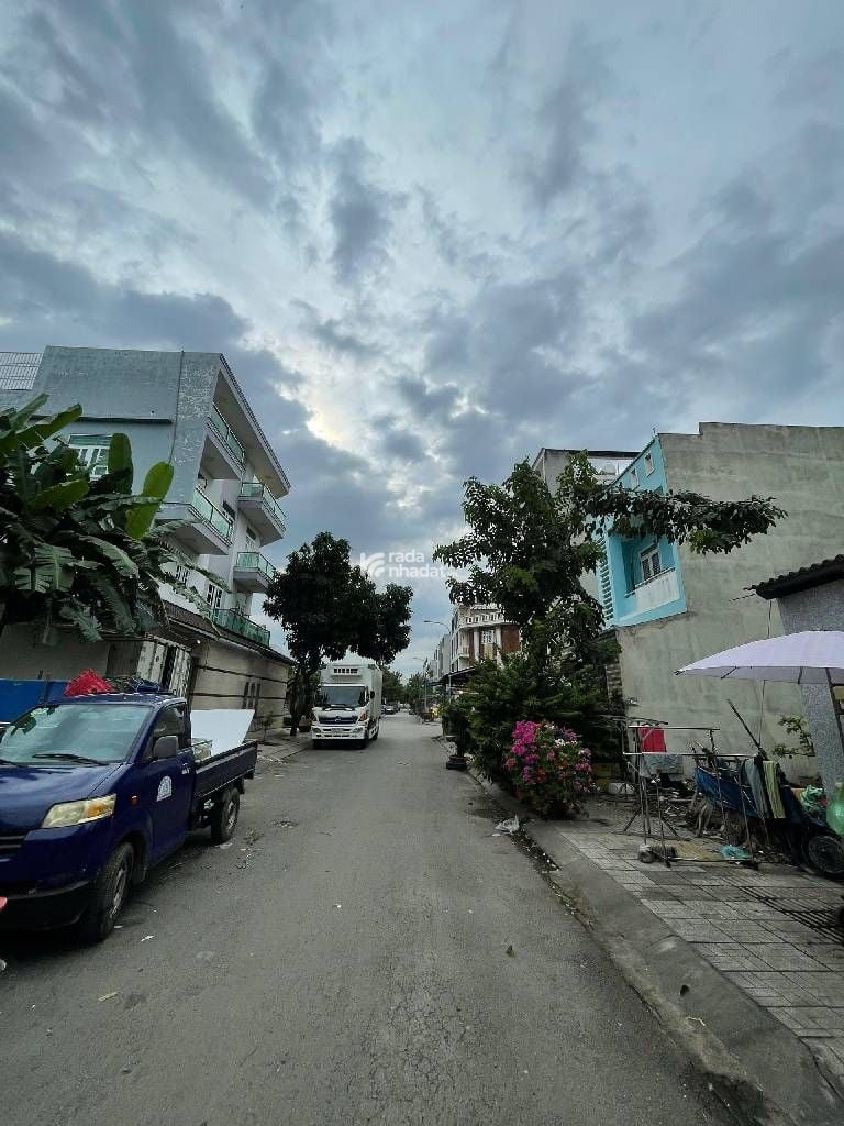 BÁN ĐẤT KẾ CHỢ BÌNH ĐIỀN QUẬN 8 140M2 9.X TỶ 7.5X20M BÌNH HƯNG HXH 10M