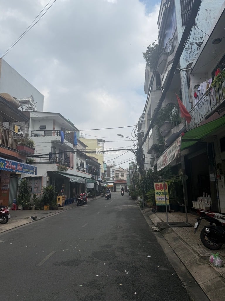 NGAY CHỢ VẢI, MTKD ĐỖ ĐỨC DỤC, TÂN PHÚ, 36M2 HIẾM CÓ. GIẢM 550TR CHỈ CÒN 6.6T