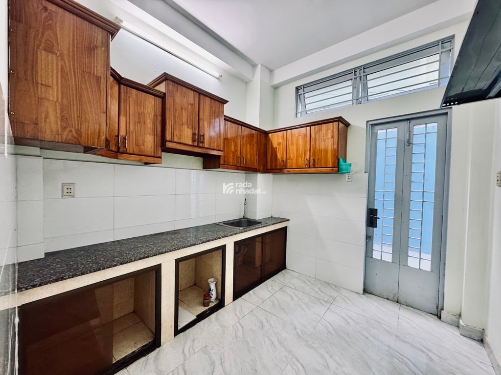 KHU SÂN BAY, NGUYỄN TRỌNG TUYỂN, TÂN BÌNH, 35M2 CÓ KC Ở NGAY. GIẢM 550TR CHỈ CÒN 5T TL 