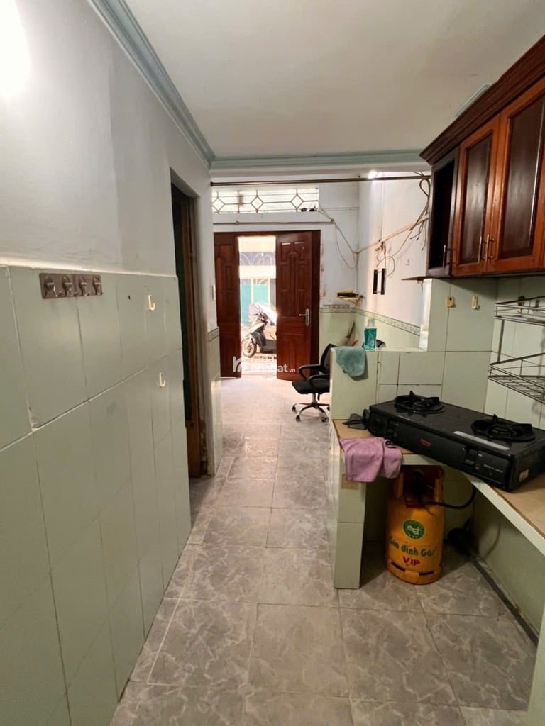 NGAY CHỢ VẢI, HẺM XE HƠI PHÚ THỌ HÒA, TÂN PHÚ, 33M2 HIẾM CÓ. GIẢM 550TR CHỈ 3.75T TL TỐT