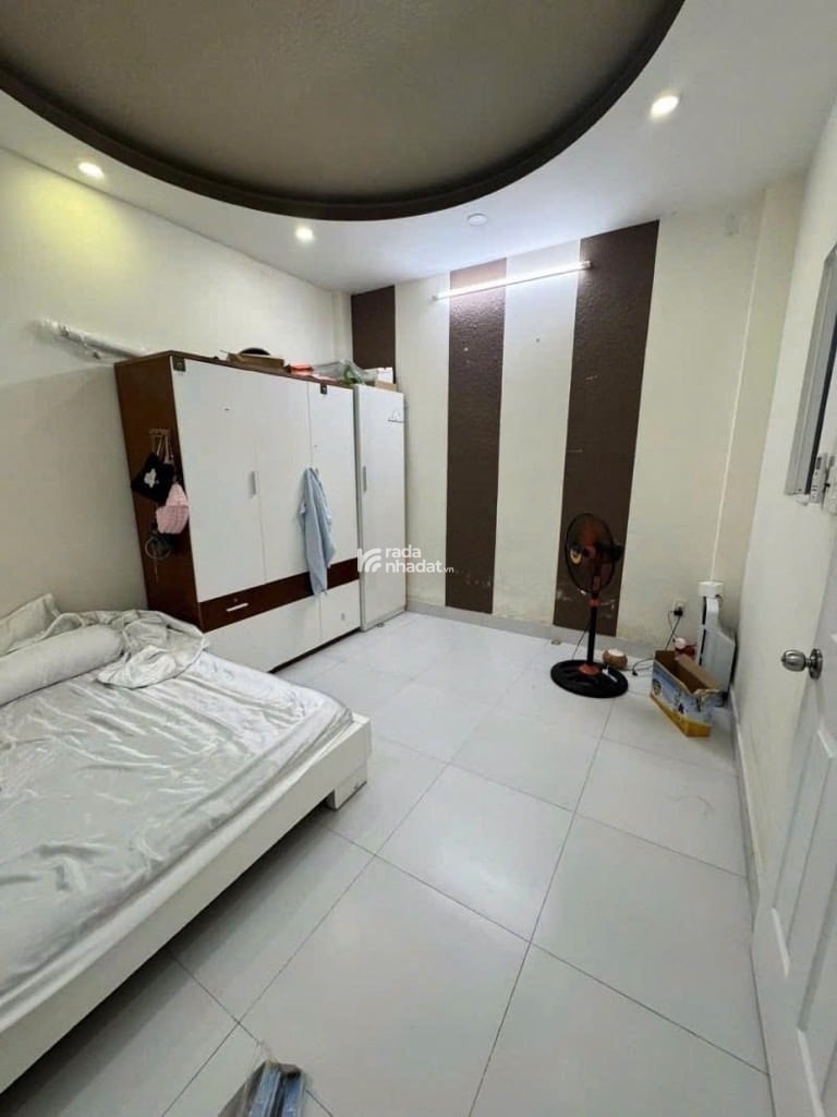 TRUNG TÂM TÂN PHÚ- HẺM 6M XE HƠI NGỦ TRONG NHÀ- NGANG 4.4M CÁCH 50M RA MẶT TIỀN NHỈNH 7TỶ
