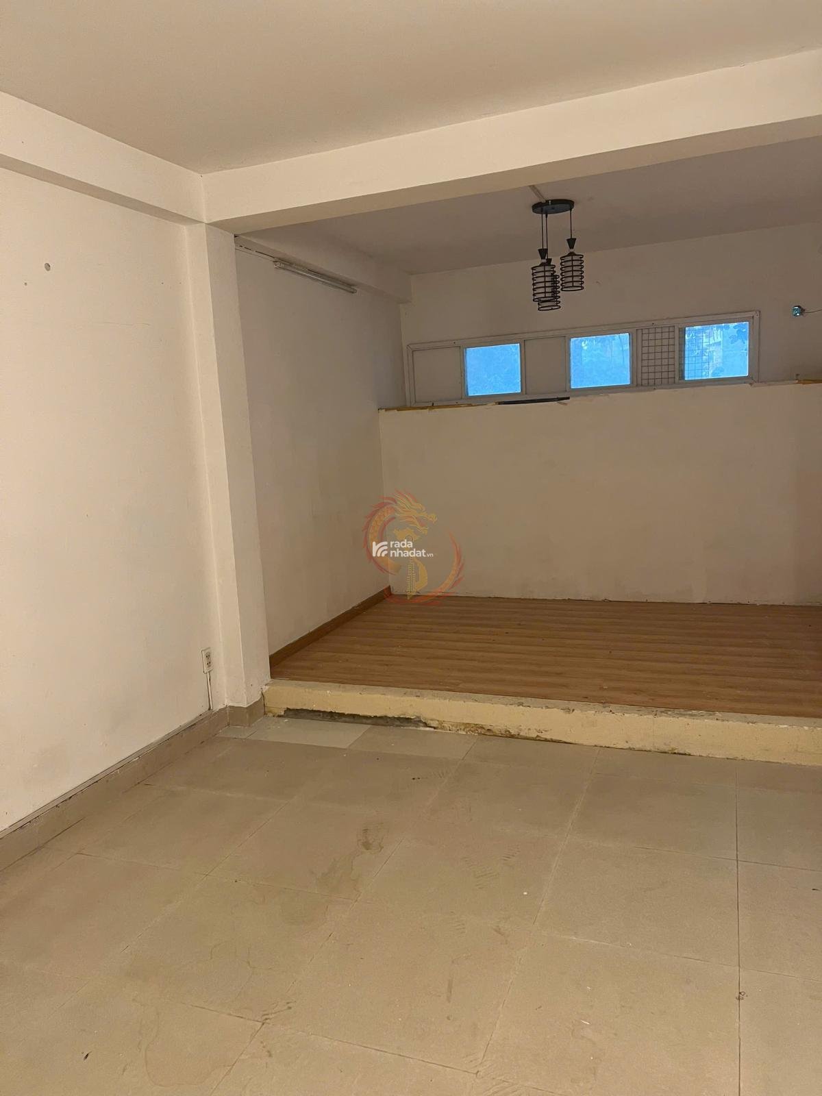 20 tỷ! Bán nhà MT Đ. Hoàng Sa, Q.3 4x17m 4 tầng