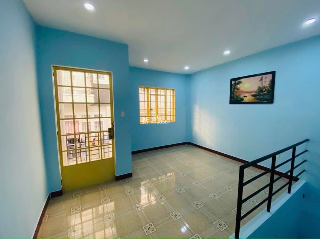 NHÀ VIP NGAY CHỢ PHẠM VĂN HAI, TÂN BÌNH, 35M2 CÓ KC TIỆN CẢI TẠO MỚI. GIẢM 750TR CHỈ CÒN 5.3T TL 