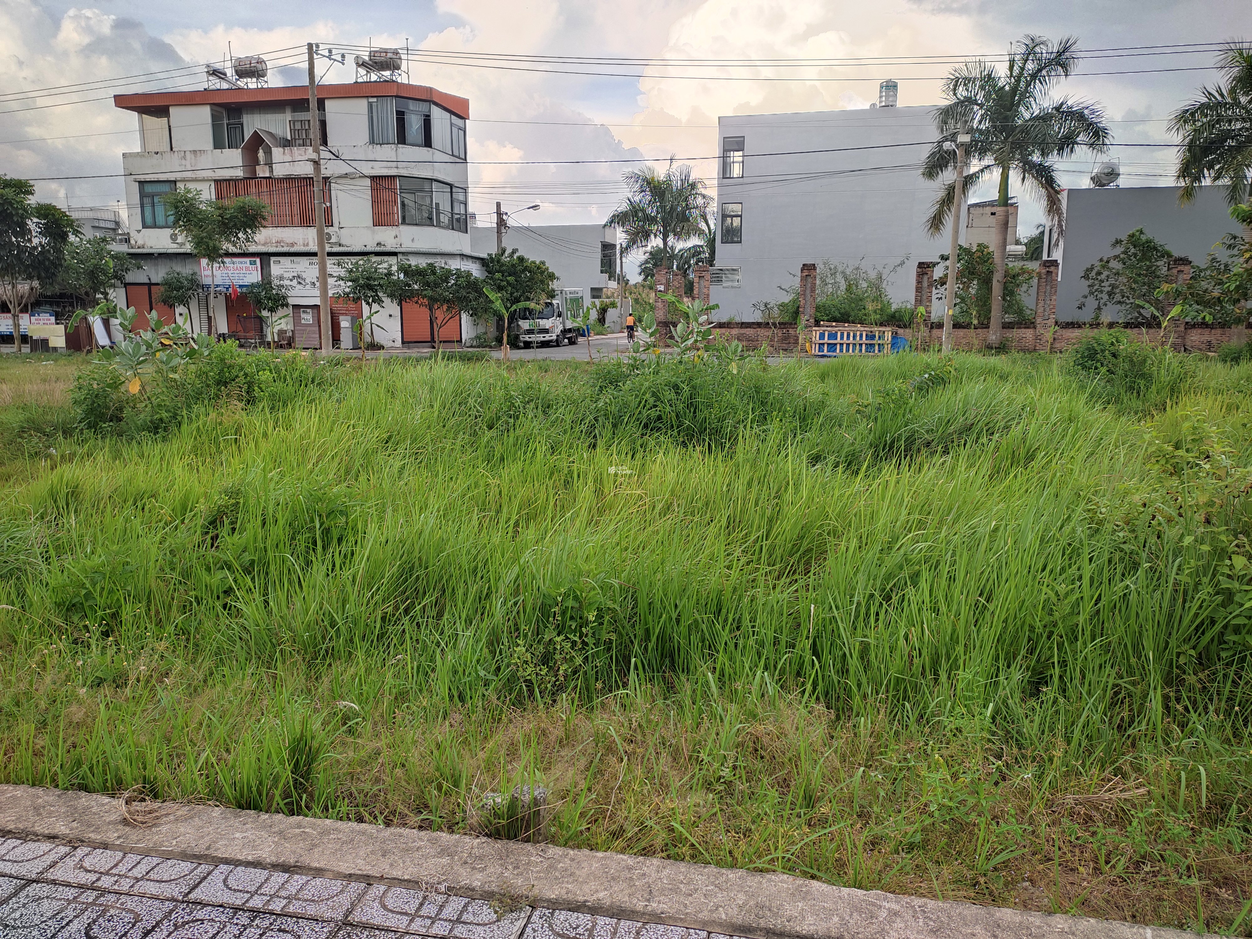 Chủ gửi - Đầu tư 1.97 tỷ - Phân lô 50.8m2 - Đường nhựa 9m - 5p Vinhomes, ngã 3 Long Thuận, cao tốc