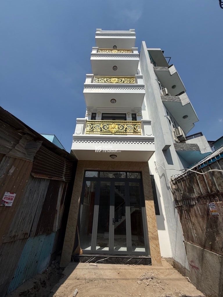 SIÊU PHẨM - 4 TẦNG - MỚI KENG - GIÁP KHU TÊN LỬA - Ô TÔ VÀO NHÀ 