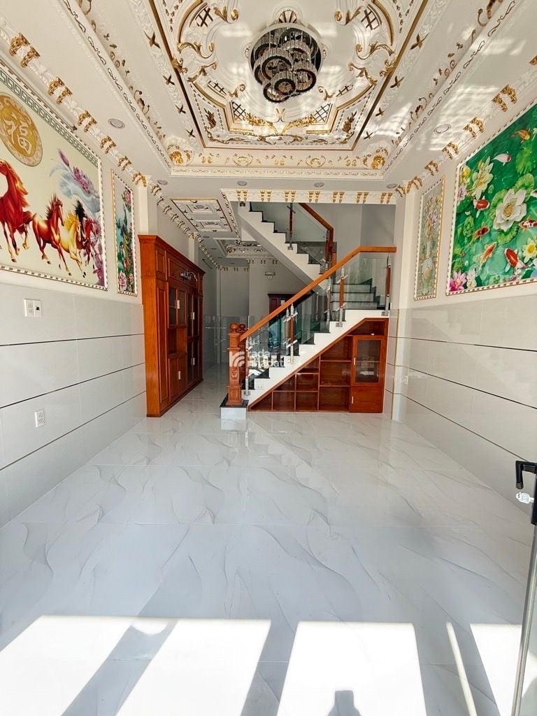 SIÊU PHẨM - 4 TẦNG - MỚI KENG - GIÁP KHU TÊN LỬA - Ô TÔ VÀO NHÀ 