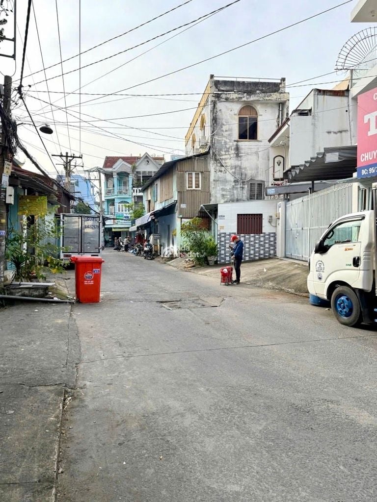 ĐƯỜNG 8M, SÁT VÕ VĂN KIỆT, 68M2, 4x18M, 5.2 TỶ