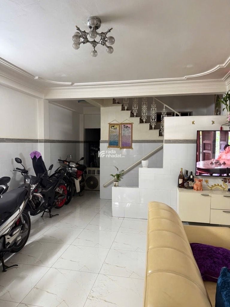 ĐƯỜNG 8M, SÁT VÕ VĂN KIỆT, 68M2, 4x18M, 5.2 TỶ