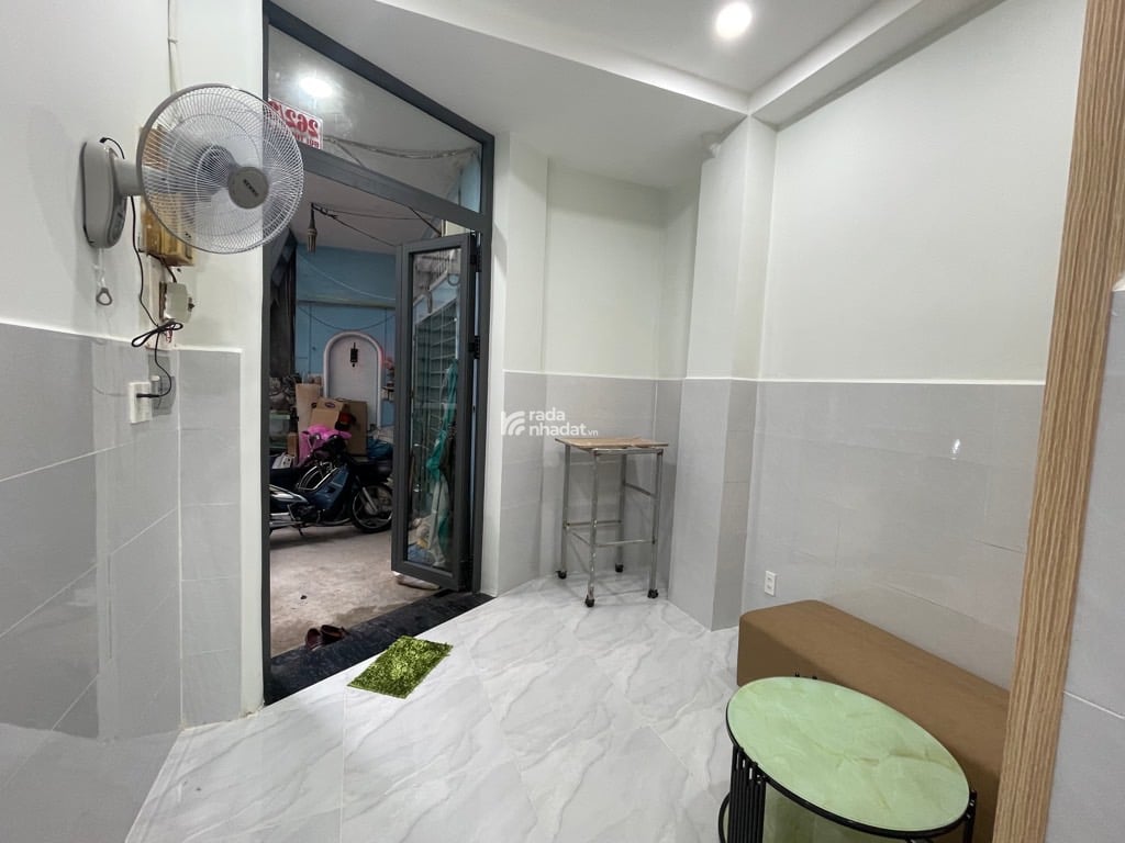 SÁT MT BÙI THỊ XUÂN, TÂN BÌNH, 15M2 MỚI Ở NGAY. GIẢM 3.5T CHỈ CÒN 2.99T  