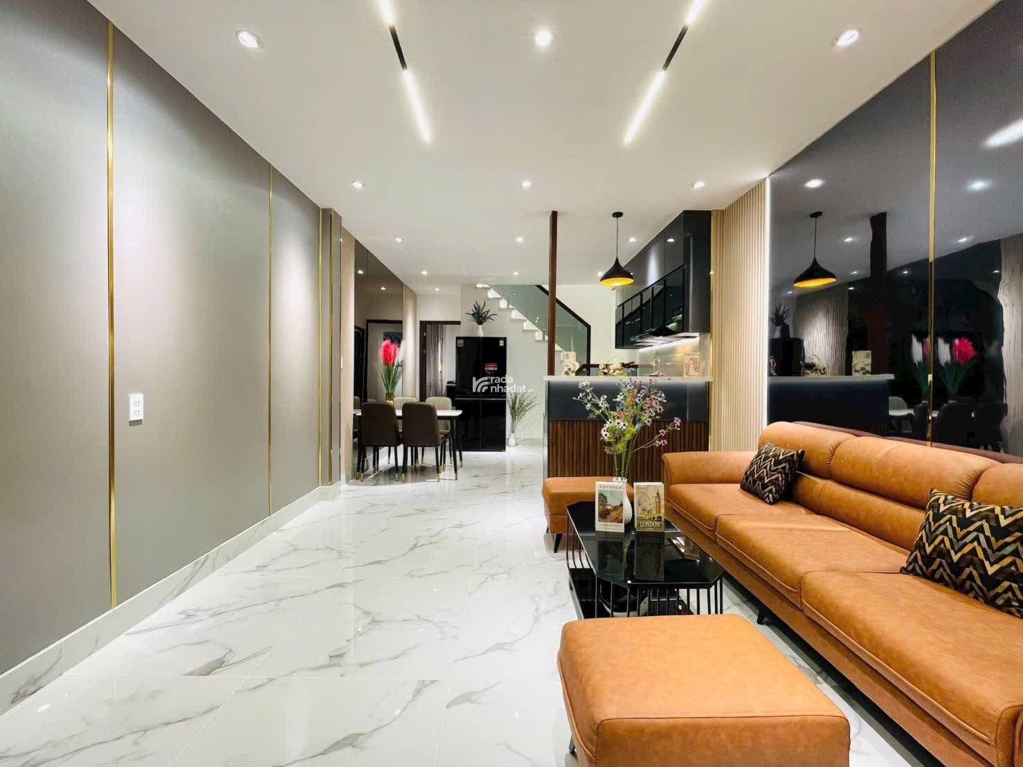 Nhà đẹp Tân Bình, hẻm 4m Lê Văn Sỹ, 52 m2, 3PN, gần chợ Phạm Văn Hai, giá 4.2 tỷ. SHR