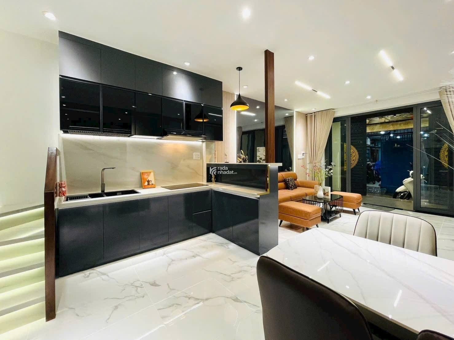 Nhà đẹp Tân Bình, hẻm 4m Lê Văn Sỹ, 52 m2, 3PN, gần chợ Phạm Văn Hai, giá 4.2 tỷ. SHR