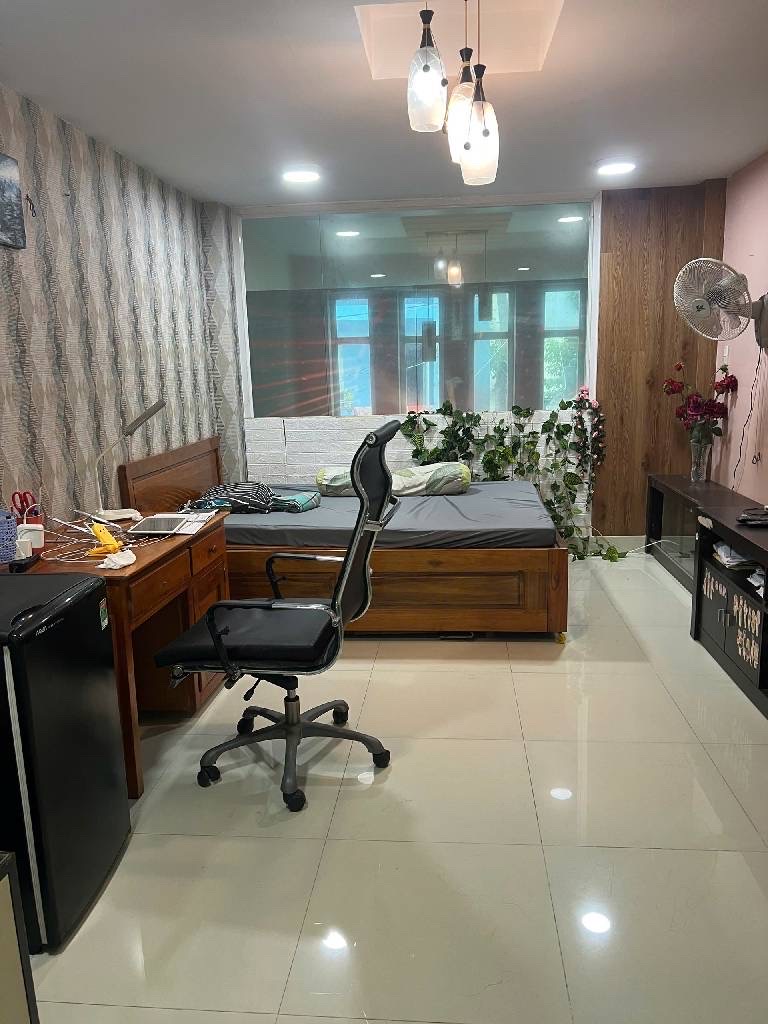 NHÀ RIÊNG CẠNH CHỢ BÌNH TÂY, Hậu giang P bình tiến Q6