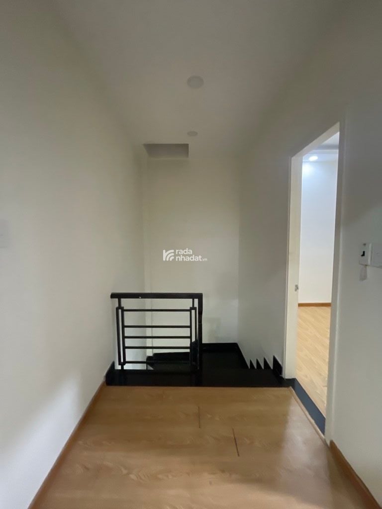 BÁN NHÀ LÔ GÓC HẺM XE HƠI ĐÔ ĐỐC LONG, TÂN PHÚ