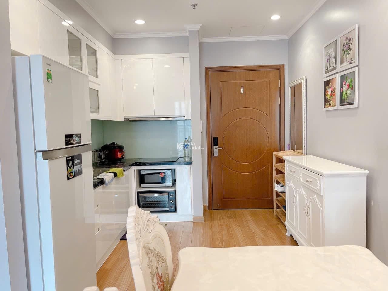Em cần bán 3 ngủ căn đẹp nhất tòa UDIC view sông Hồng cầu Vĩnh Tuy, nội thất mới LH 0968 602 ***