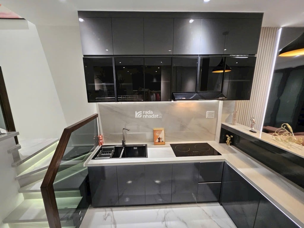 BÁN NHÀ PHẠM VĂN BẠCH TÂN BÌNH - TẶNG FULL NỘI THẤT CAO CẤP - 4x14M, 4PN, CHỈ 5.25 TỶ
