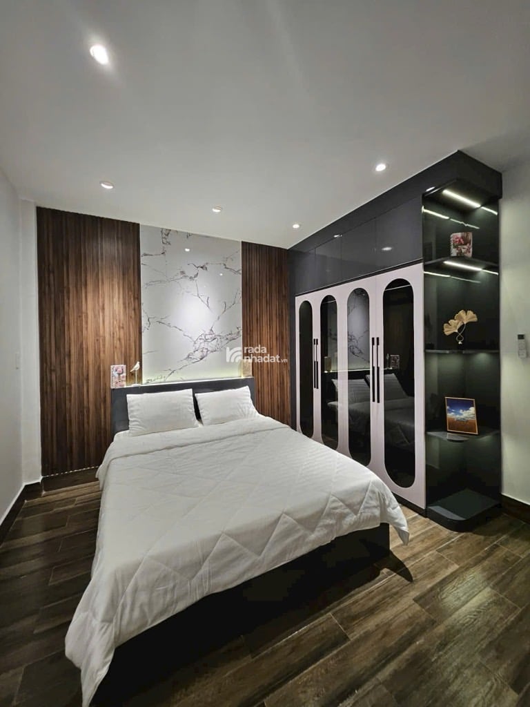 BÁN NHÀ PHẠM VĂN BẠCH TÂN BÌNH - TẶNG FULL NỘI THẤT CAO CẤP - 4x14M, 4PN, CHỈ 5.25 TỶ
