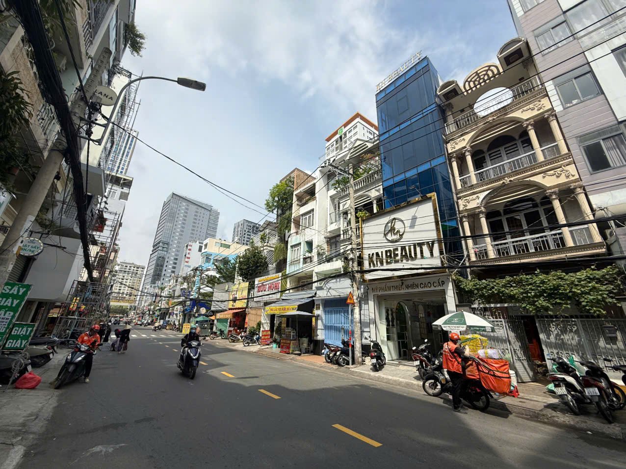 HOT : BÁN TÒA NHÀ VP, MẶT TIỀN NGUYỄN VĂN THƯƠNG, P25 , BÌNH THẠNH