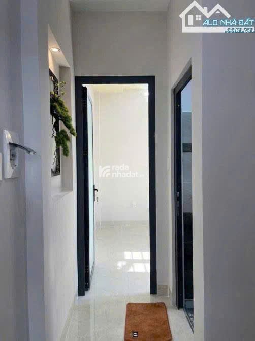 Bán gấp căn nhà siêu vip Phan Văn Trị, Gò Vấp / 58m2 / 3 tỷ 690 triệu / sổ hồng riêng/ hẻm oto