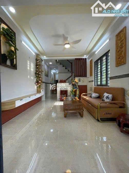 Bán gấp căn nhà siêu vip Phan Văn Trị, Gò Vấp / 58m2 / 3 tỷ 690 triệu / sổ hồng riêng/ hẻm oto