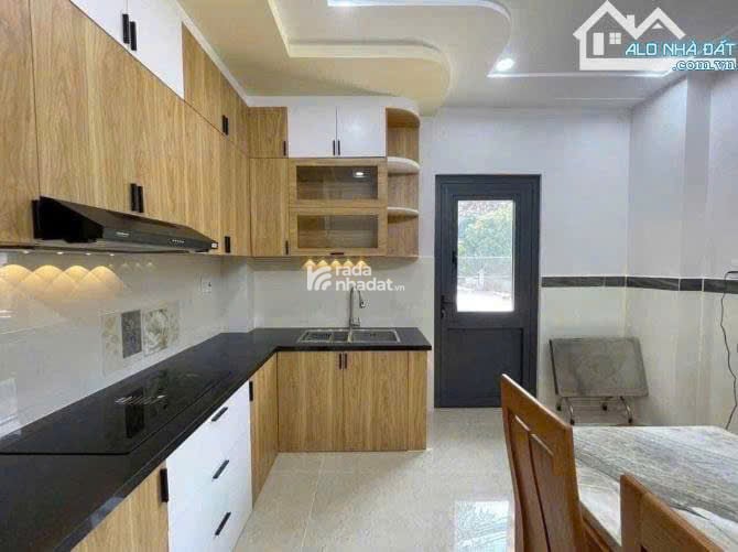 Bán gấp căn nhà siêu vip Phan Văn Trị, Gò Vấp / 58m2 / 3 tỷ 690 triệu / sổ hồng riêng/ hẻm oto