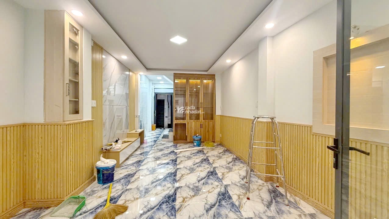 Bán nhà đẹp 2 lầu gần HXH đường Dương Bá Trạc P.2 Quận 8