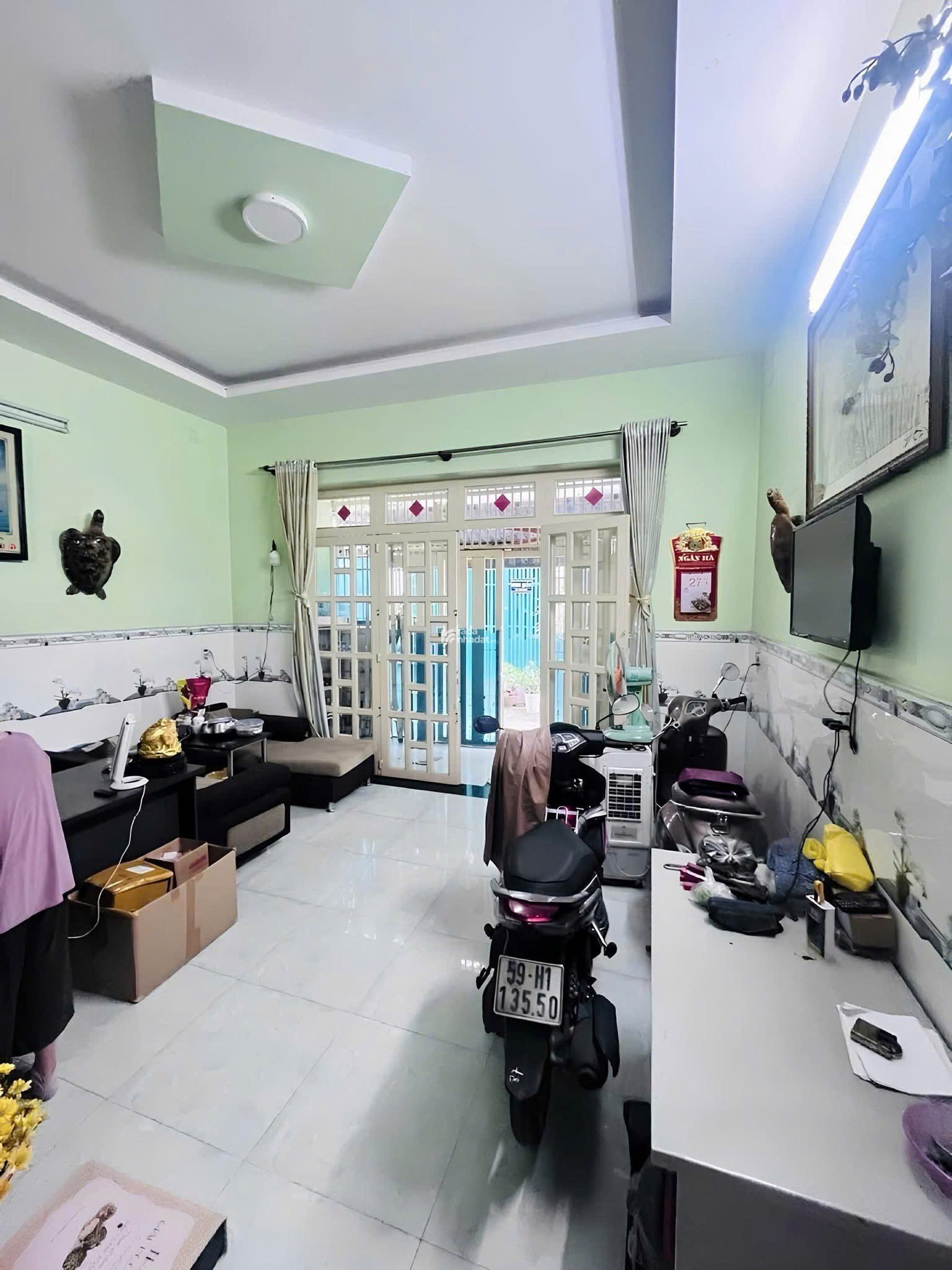 Chủ bán NGAY nhà D5 Bình Thạnh, giá chỉ 4 tỷ 1, HXH, gần trường đại học, khu ăn uống, lh ngay