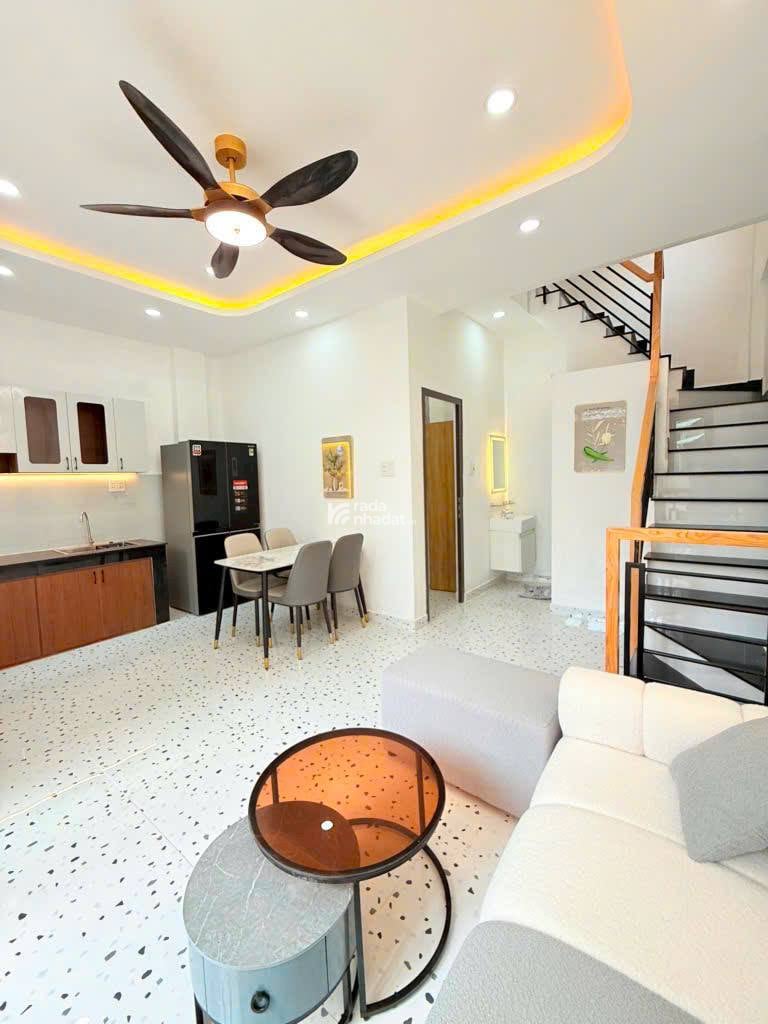 NHÀ 2 TẦNG - CÔNG NHẬN 37M2 - HẺM TRƯỚC NHÀ 5M - CÓ SÂN THƯỢNG VÀ BAN CÔNG