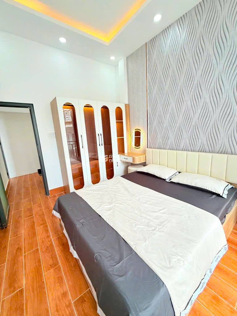 NHÀ 2 TẦNG - CÔNG NHẬN 37M2 - HẺM TRƯỚC NHÀ 5M - CÓ SÂN THƯỢNG VÀ BAN CÔNG