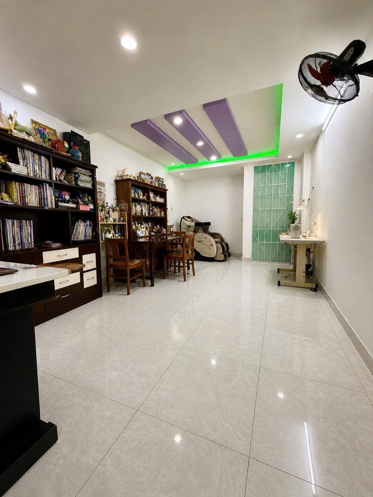 Cần bán căn nhà 4 tầng HT13, Q12, Dt 62m2, giá chỉ 5,6 tỷ, full công năng