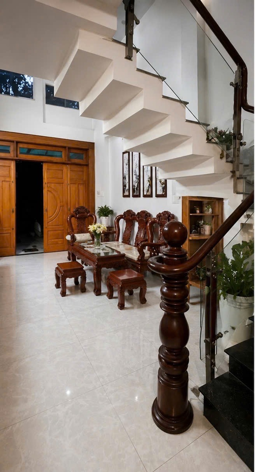 Cần bán căn nhà 4 tầng HT13, Q12, Dt 62m2, giá chỉ 5,6 tỷ, full công năng
