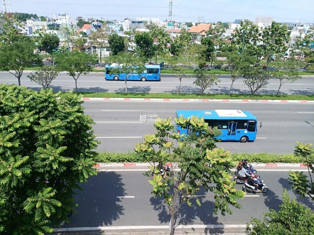 MẶT TIỀN PHẠM VĂN ĐỒNG K. DOANH CỰC ĐỈNH GẦN GIGAMAL 4 TẦNG 5,5X18 CHỈ 13,5 TỶ.