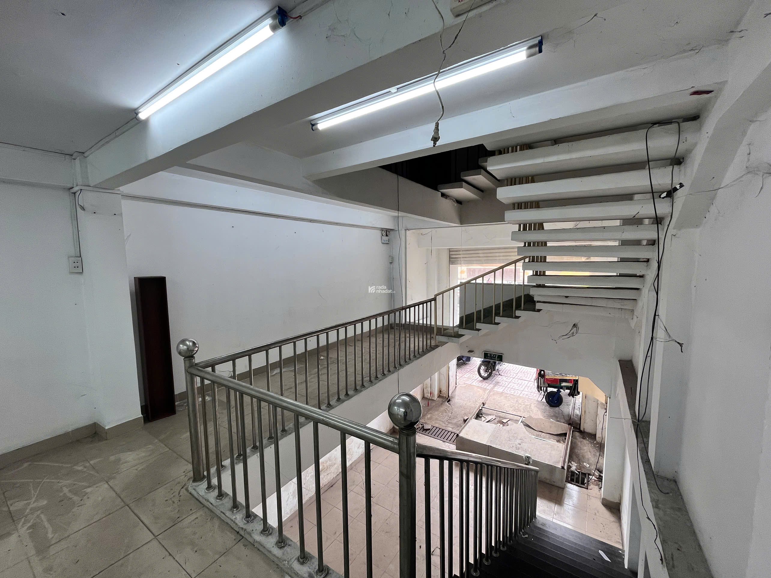 KHÔNG TƯỞNG! NHÀ PHỐ 4 TẦNG KDV BÌNH TÂN CHỈ 30 TRIỆU/THÁNG! CƠ HỘI DUY NHẤT CHO CHUỖI LỚN!