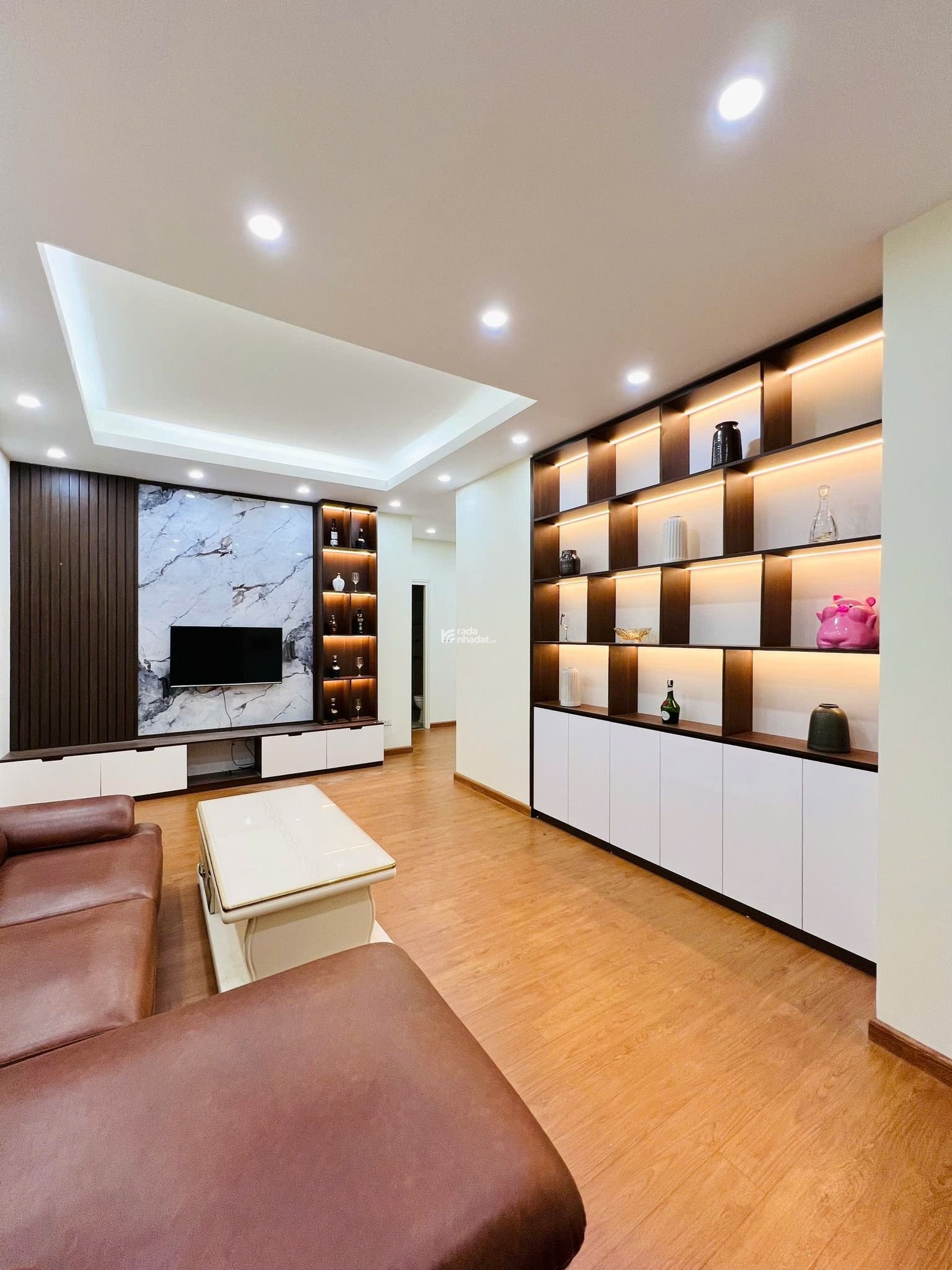 Hàng cắt lỗ! Căn 54m2 The Charm An Hưng phù hợp để ở, kinh doanh studio, full nội thất, view hồ