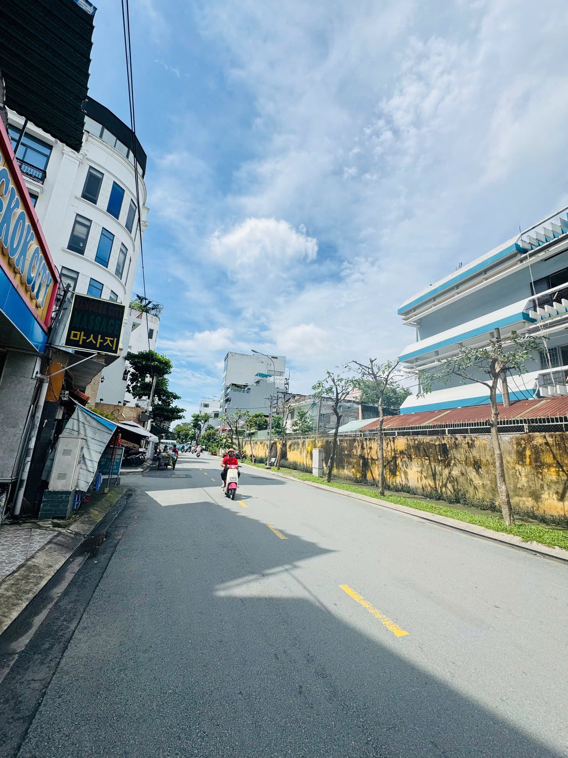 HOT: SIÊU PHẨM CỦA SIÊU PHẨM MTKD Yên Thế, P.2 ,Tân Bình - Cách Cổng Sân Bay chỉ 200m