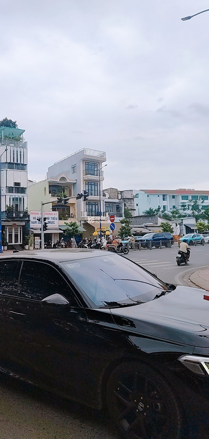 Bán nhà Đường 7A Tên Lửa 454m2 lô góc giá 47 tỷ  ngang khủng 21m