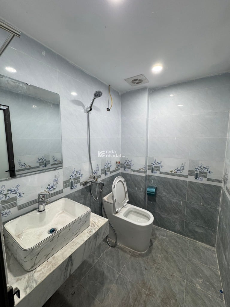 CẦN BÁN NHÀ XÓM BẢNG - 32m2 Ô TÔ ĐỖ CỬA