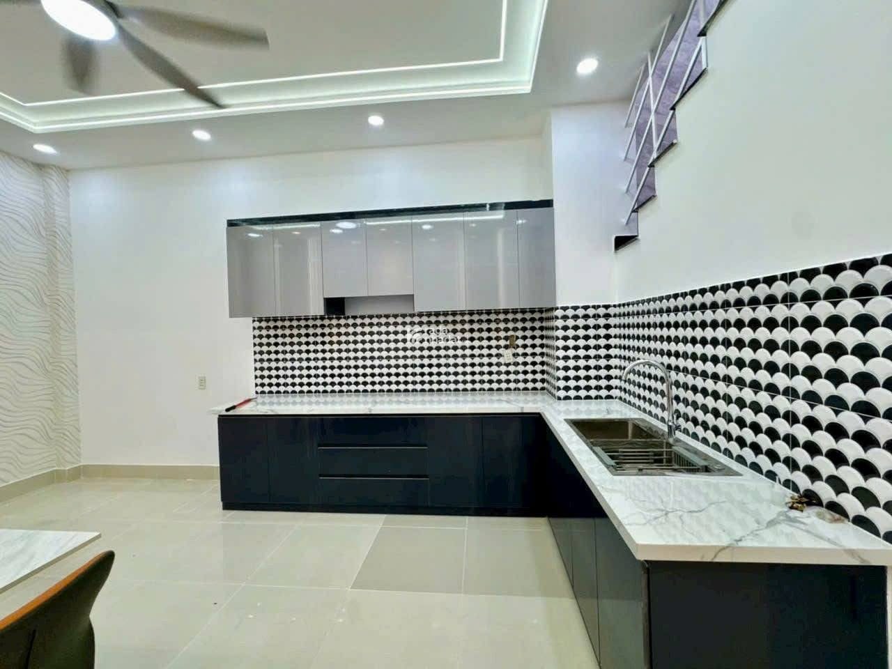 SUẤT ĐẶC BIỆT ! CHỈ 4Tỷ150 TRIỆU- SỞ HỮU NHÀ Đ. NGUYỄN ĐÌNH CHIỂU - P5- QUẬN 3 - SỔ RIÊNG