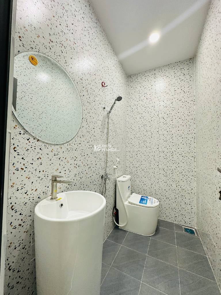 KHU HIẾM NHÀ BÁN, BẠCH ĐẰNG, BÌNH THẠNH, 31M2 Ở NGAY. GIẢM 650TR CHỈ CÒN 4.8T TL 