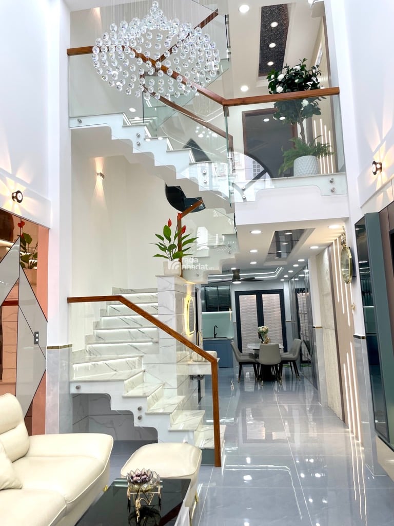 gò vấp hxh, 4 tầng ,nhỉnh 7T, nhà mới tặng nội thất