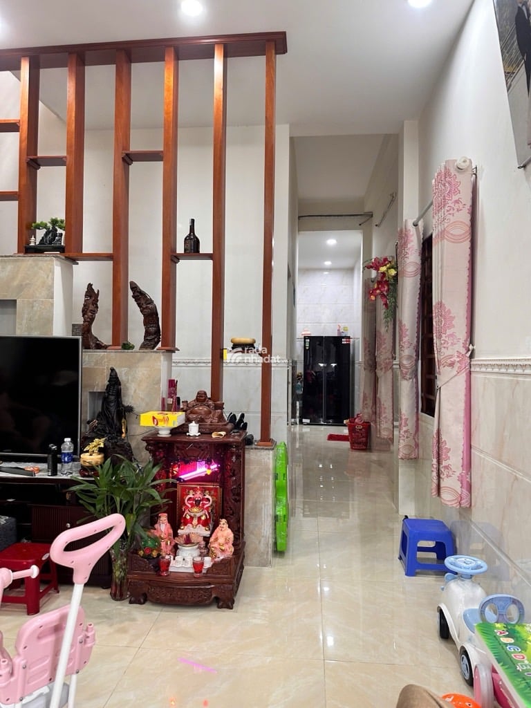 NHÀ TRỆT LẦU MÁI THÁI HẺM XE HƠI GẦN CHỢ TĂNG NHƠN PHÚ B Q9 -81m2 CHỈ 6,XTỶ TLCC