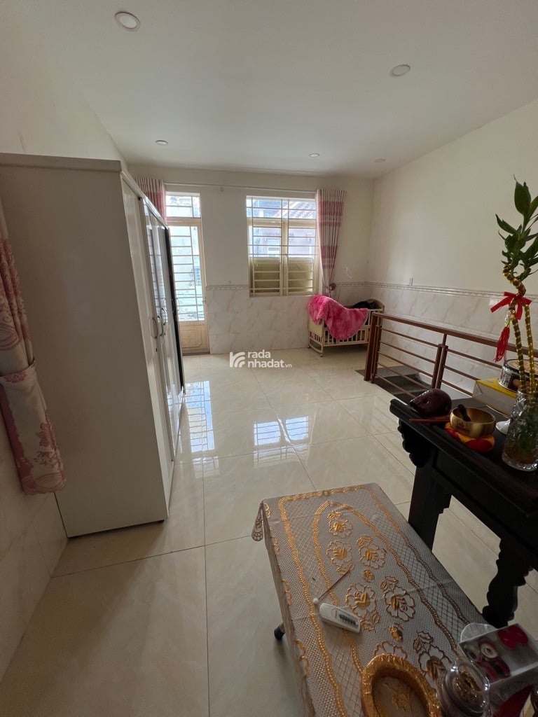 NHÀ TRỆT LẦU MÁI THÁI HẺM XE HƠI GẦN CHỢ TĂNG NHƠN PHÚ B Q9 -81m2 CHỈ 6,XTỶ TLCC