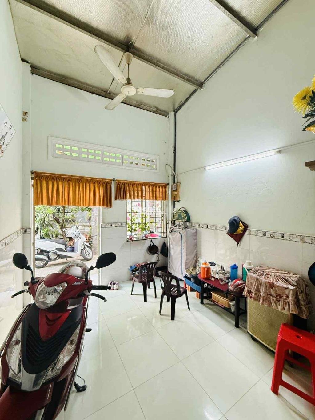  Vị trí gần siêu thị AEON Tân Phú, Lê Trọng Tấn, trường học các cấp. 