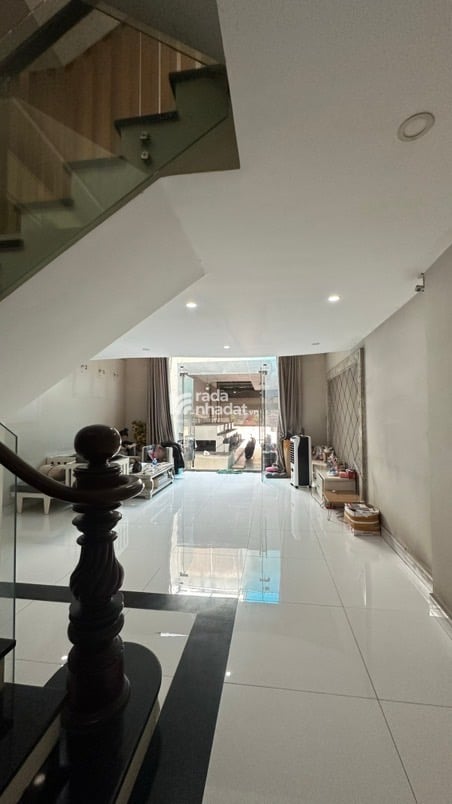 SIÊU PHẨM, MTKD NGUYỄN XÍ, BÌNH THẠNH, 176M2 XÂY MỚI Ở NGAY. GIẢM 650TR CHỈ CÒN 35.9T TL 