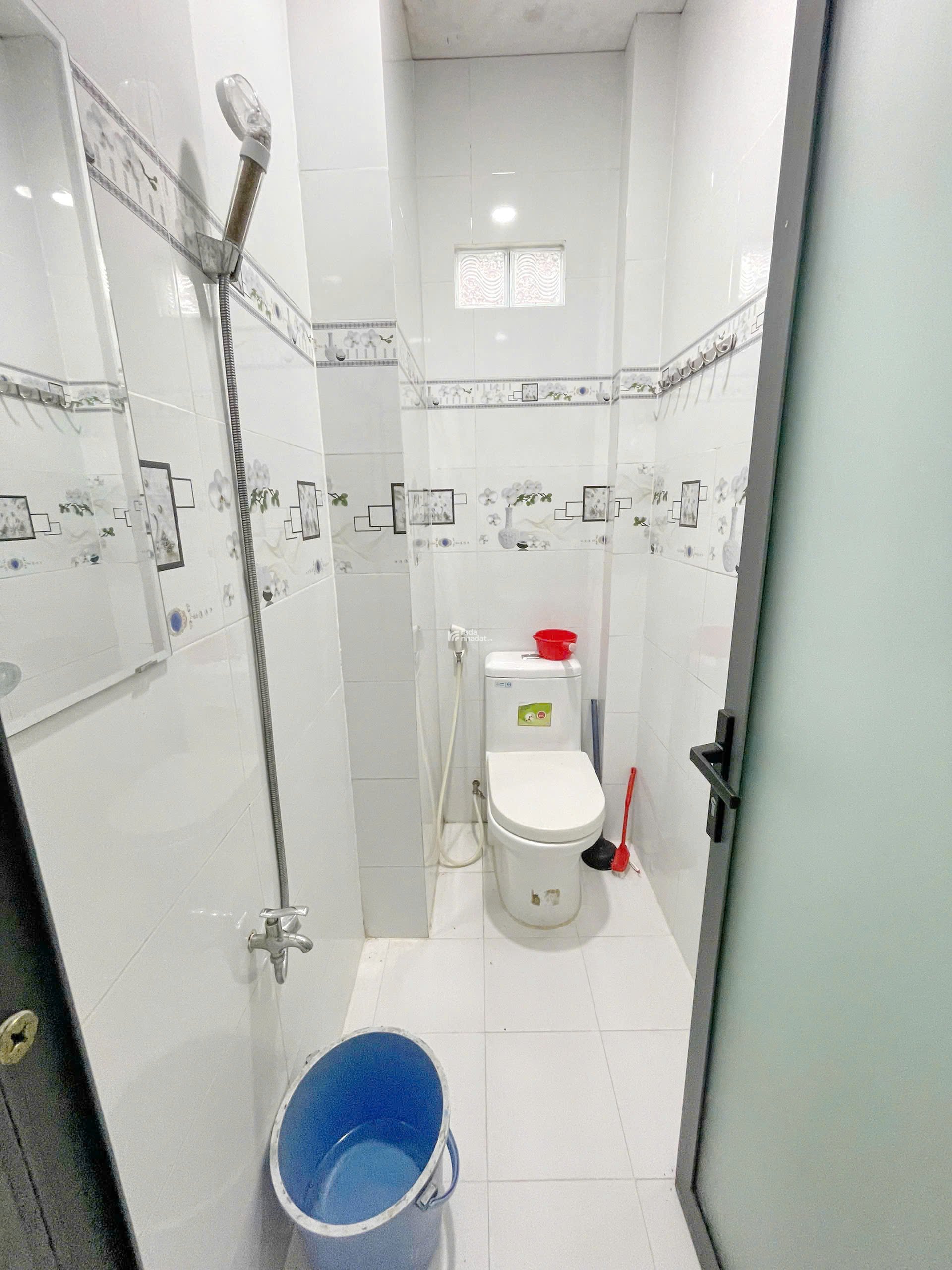 Bán nhà hẻm Q7, 1 trệt 1 lửng 2 lầu, 5,2 tỷ, 66m2.