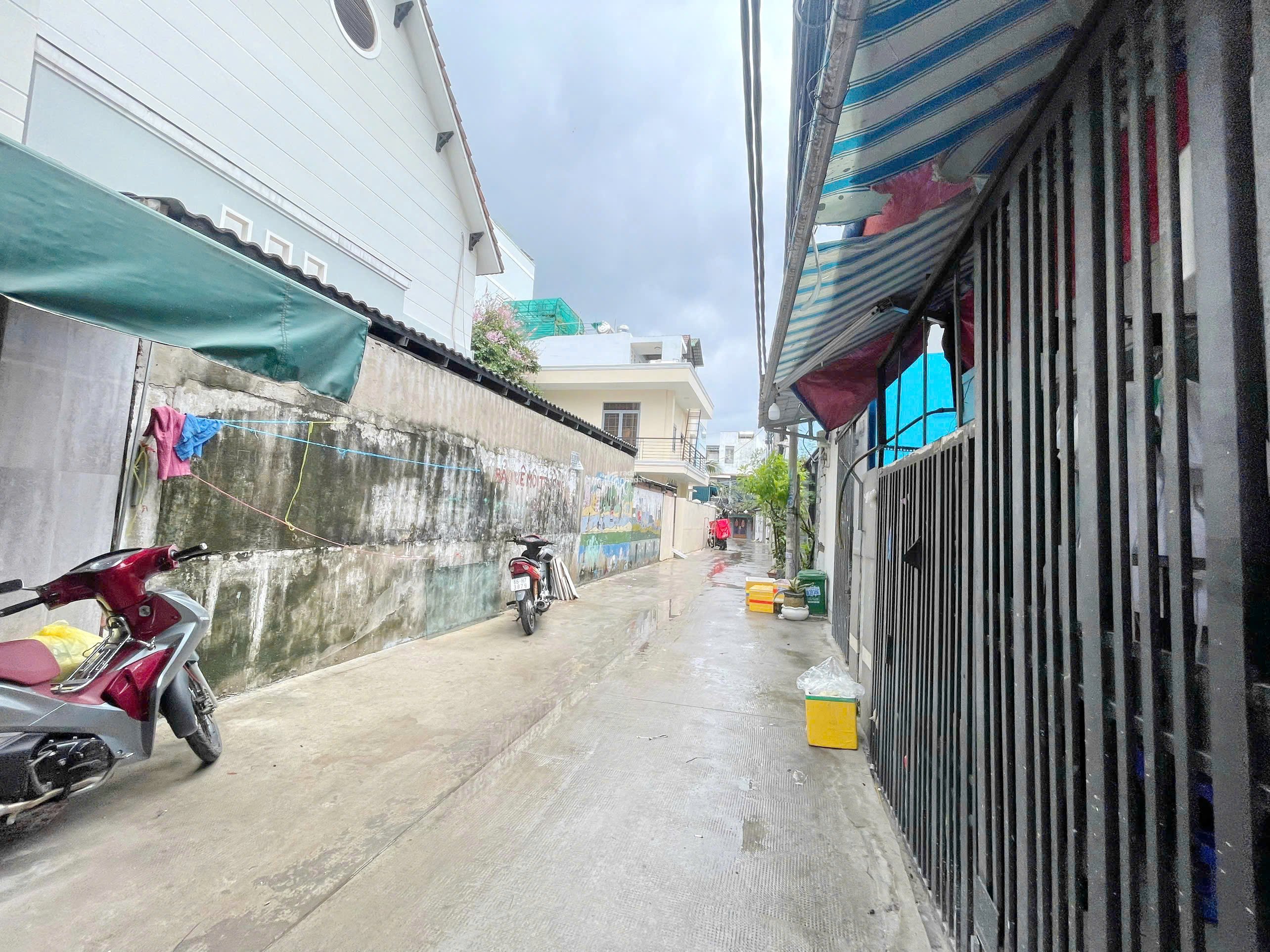 Bán nhà hẻm Q7, 1 trệt 1 lửng 2 lầu, 5,2 tỷ, 66m2.